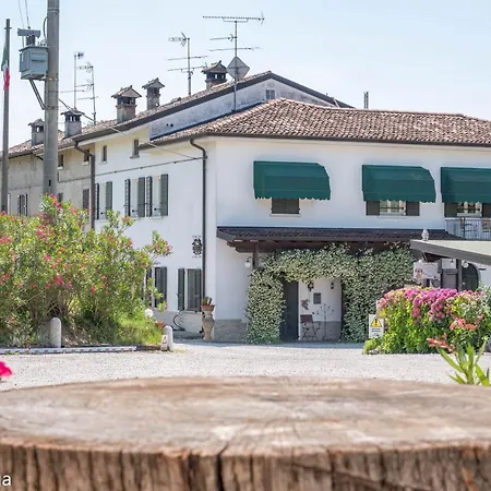 Agriturismo Cascina Graziosa Farm stay Lonato